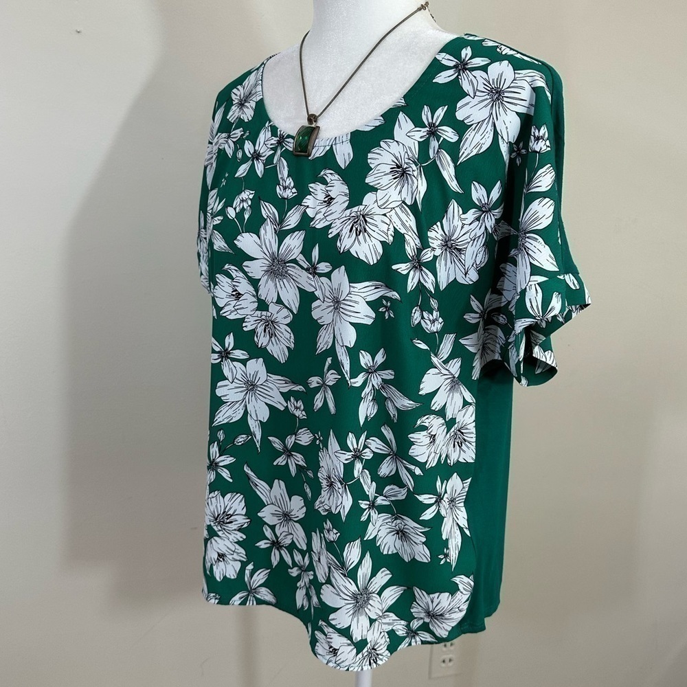 Attention sz med top mix media grass green with white